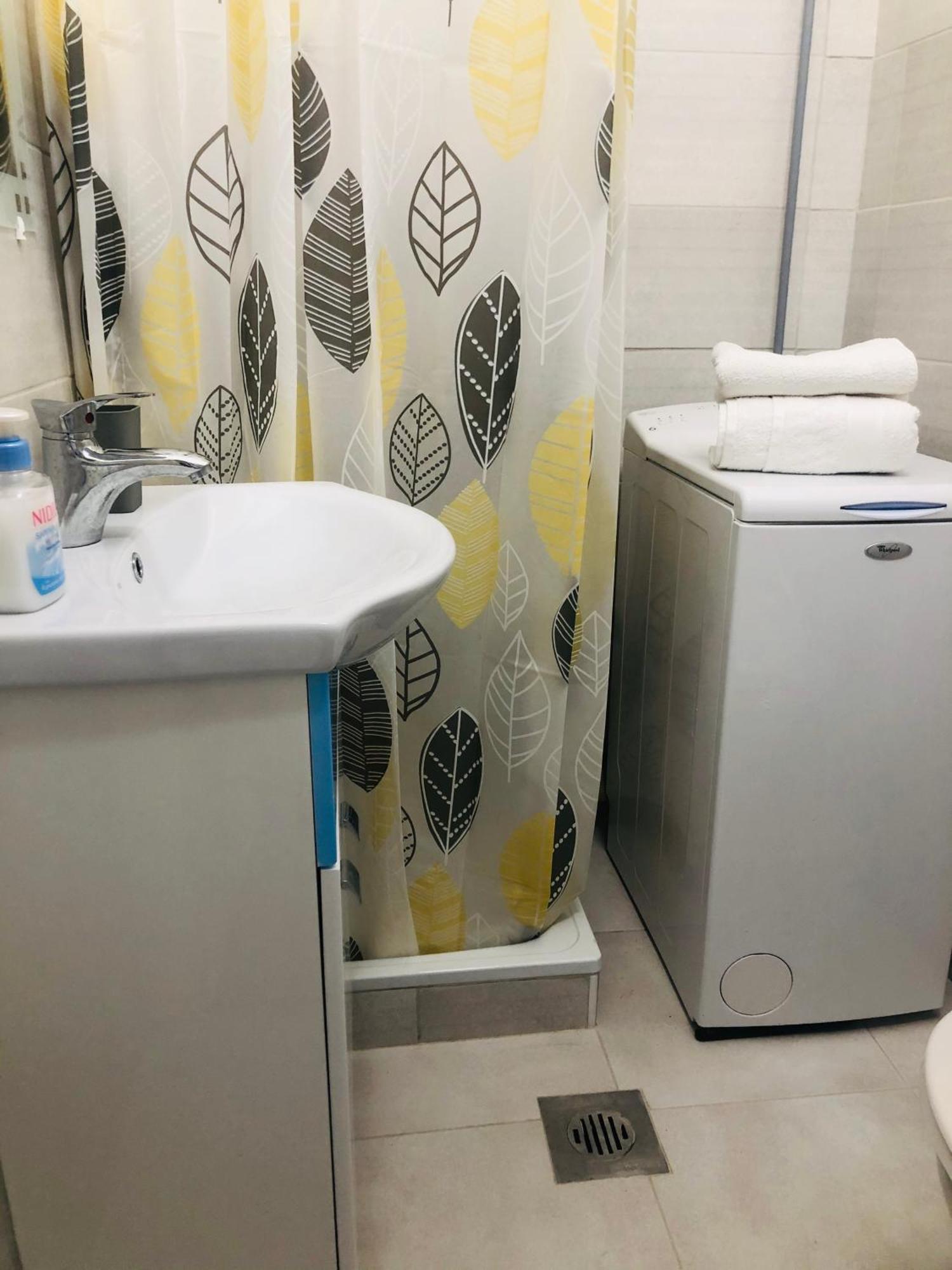 Rose Apartmann *